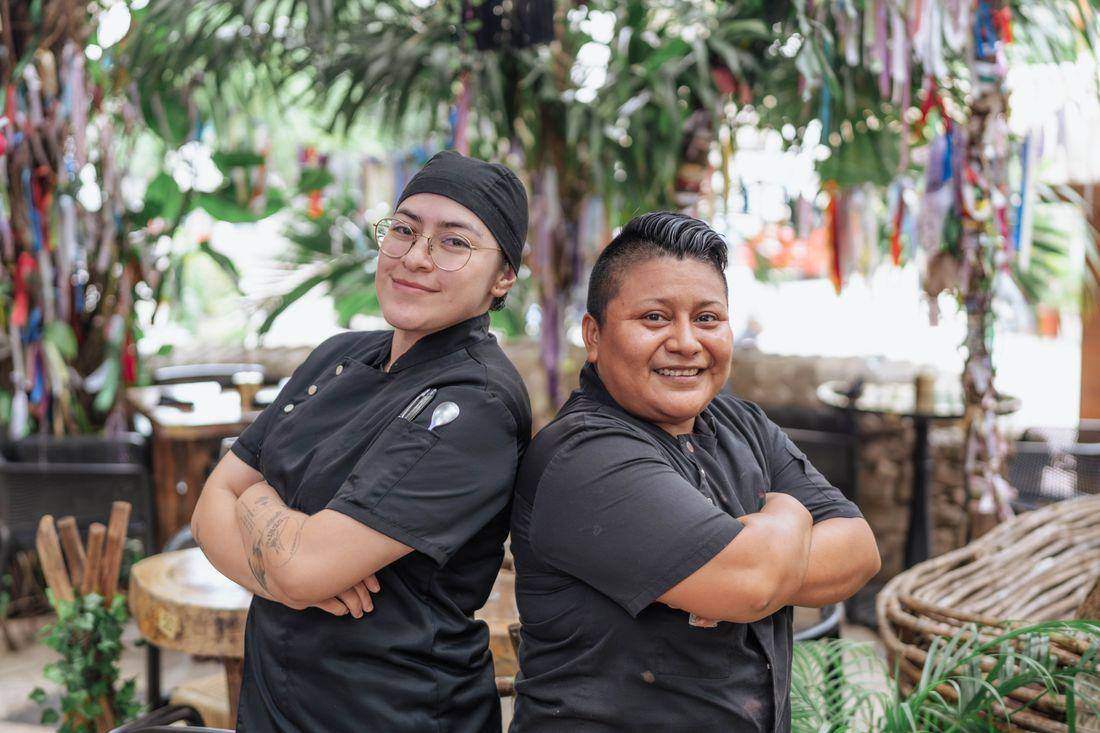 Sandy y Alejandra, cocina de 4 Elementos